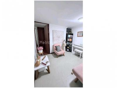 Apartamento de 3 alcobas en venta en Laureles, Medellín, 100 m² · foto 13 de 20