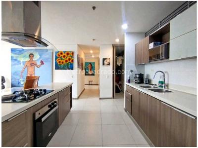Apartamento de 2 alcobas en venta en El Poblado, Medellín, 89 m² · foto 9 de 20