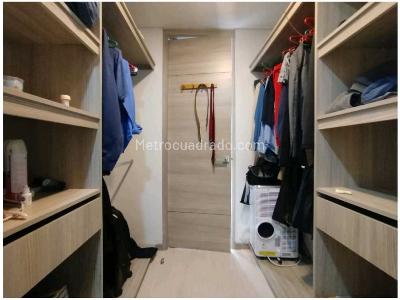 Apartamento de 2 alcobas en venta en El Poblado, Medellín, 89 m² · foto 16 de 20