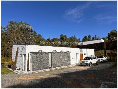 Casa de 3 alcobas en venta en Loma Del Escobero, Envigado, 300 m² · foto 15 de 15