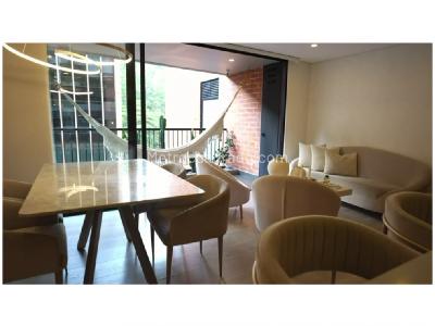 Apartamento de 2 alcobas en venta en El Poblado, Medellín, 81 m² · foto 2 de 14