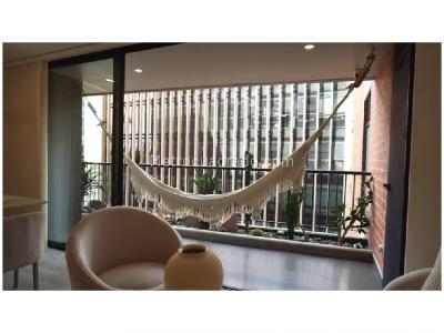 Apartamento de 2 alcobas en venta en El Poblado, Medellín, 81 m² · foto 13 de 14