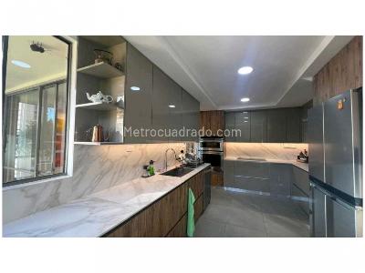 Apartamento de 3 alcobas en venta en El Poblado, Medellín, 265 m² · foto 5 de 18