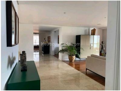 Apartamento de 3 alcobas en venta en El Poblado, Medellín, 265 m² · foto 8 de 18