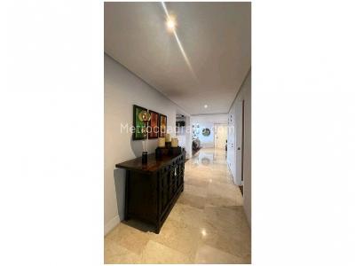 Apartamento de 3 alcobas en venta en El Poblado, Medellín, 265 m² · foto 9 de 18