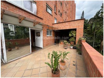 Apartamento de 3 alcobas en venta en El Poblado, Medellín, 240 m² · foto 2 de 10