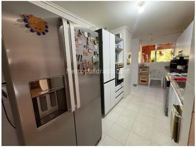 Apartamento de 3 alcobas en venta en El Poblado, Medellín, 240 m² · foto 5 de 10