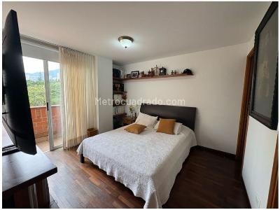 Apartamento de 3 alcobas en venta en El Poblado, Medellín, 240 m² · foto 9 de 10