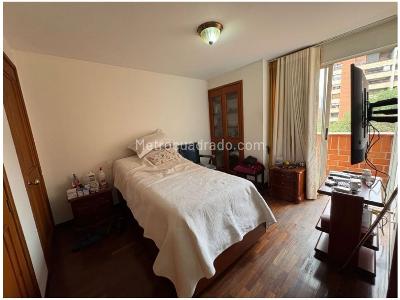 Apartamento de 3 alcobas en venta en El Poblado, Medellín, 240 m² · foto 10 de 10