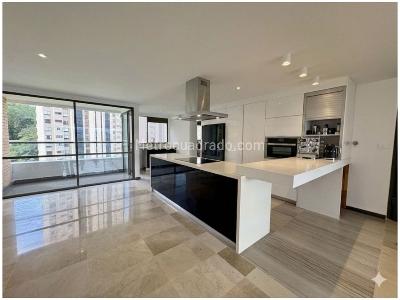 Apartamento en venta en El Poblado, Medellín · foto 3 de 14