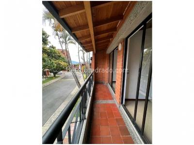 Casa de 4 alcobas en venta en La Sebastiana, Envigado, 204 m² · foto 12 de 18