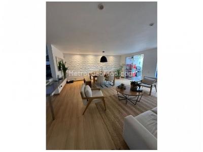 Casa de 3 alcobas en venta en Benedictinos, Envigado, 179 m² · foto 3 de 20