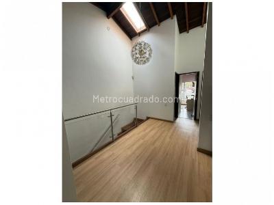 Casa de 3 alcobas en venta en Benedictinos, Envigado, 179 m² · foto 16 de 20