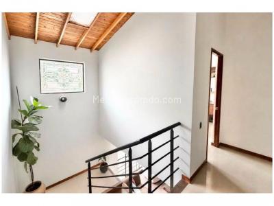 Casa de 3 alcobas en venta en Cumbres, Envigado, 260 m² · foto 7 de 12