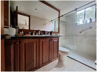 Apartamento de 3 alcobas en venta en El Poblado, Medellín, 174 m² · foto 16 de 20