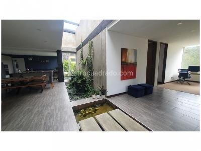 Casa de 4 alcobas en venta en Loma Del Escobero, Envigado, 514 m² · foto 11 de 20