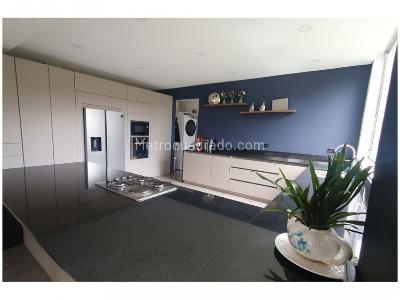 Casa de 4 alcobas en venta en Loma Del Escobero, Envigado, 514 m² · foto 14 de 20