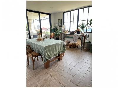 Casa de 4 alcobas en venta en Campestre Loma El Escobero, Envigado, 245 m² · foto 6 de 20