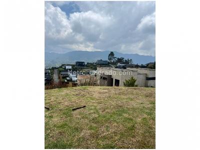 Casa de 4 alcobas en venta en Campestre Loma El Escobero, Envigado, 245 m² · foto 19 de 20