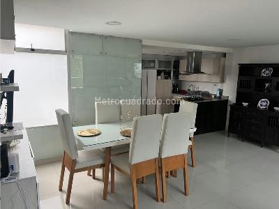 Apartamento de 2 alcobas en venta en Zona Alta Del Poblado, Medellín, 168 m² · foto 5 de 11