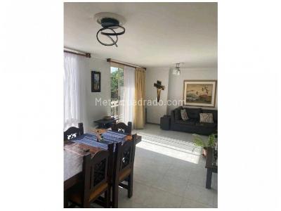 Apartamento de 4 alcobas en venta en Loma De Los Bernal, Medellín, 100 m² · foto 5 de 14