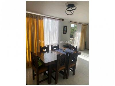 Apartamento de 4 alcobas en venta en Loma De Los Bernal, Medellín, 100 m² · foto 8 de 14