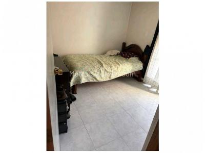 Apartamento de 4 alcobas en venta en Loma De Los Bernal, Medellín, 100 m² · foto 12 de 14