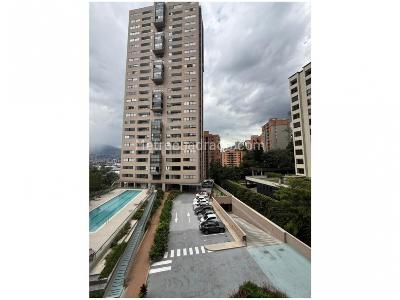 Apartamento de 3 alcobas en venta en El Poblado, Medellín, 104 m² · foto 3 de 20