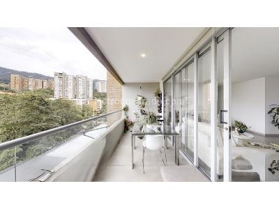 Apartamento de 3 alcobas en venta en Loma De Las Brujas, Envigado, 153 m² · foto 4 de 5