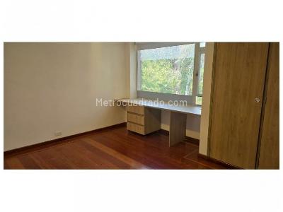 Apartamento de 3 alcobas en venta en El Poblado, Medellín, 230 m² · foto 2 de 20