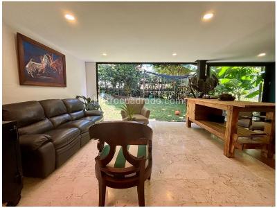 Casa de 3 alcobas en venta en El Poblado, Medellín, 290 m² · foto 2 de 20