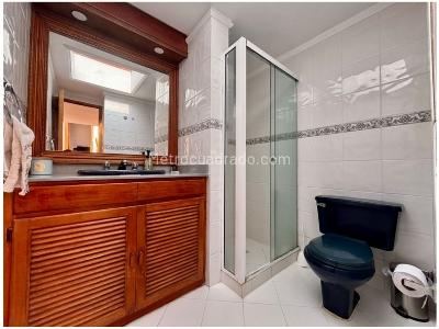 Casa de 3 alcobas en venta en El Poblado, Medellín, 290 m² · foto 18 de 20