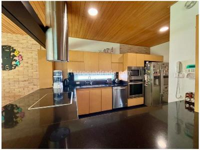 Casa de 4 alcobas en venta en Montessori, Envigado, 345 m² · foto 6 de 20