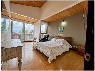Casa de 4 alcobas en venta en Montessori, Envigado, 345 m² · foto 12 de 20