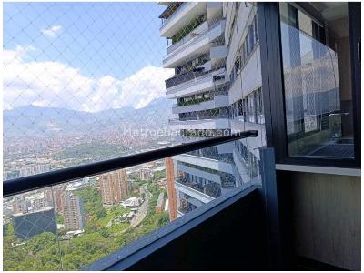 Apartamento de 3 alcobas en venta en El Poblado, Medellín, 88 m² · foto 2 de 13