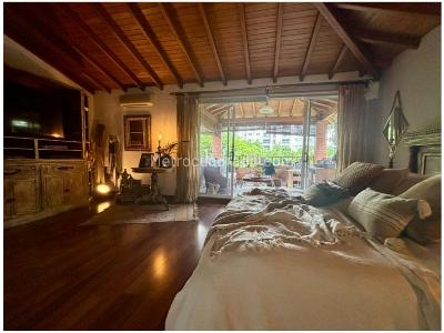 Casa de 3 alcobas en venta en Loma Benedictinos, Envigado, 350 m² · foto 5 de 20