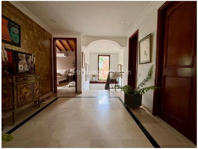 Casa de 3 alcobas en venta en Loma Benedictinos, Envigado, 350 m² · foto 11 de 20