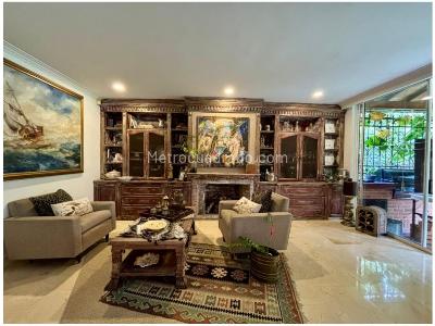 Casa de 3 alcobas en venta en Loma Benedictinos, Envigado, 350 m² · foto 17 de 20