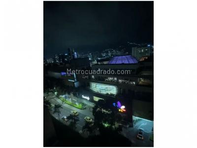 Apartamento de 2 alcobas en venta en El Poblado, Medellín, 175 m² · foto 2 de 13