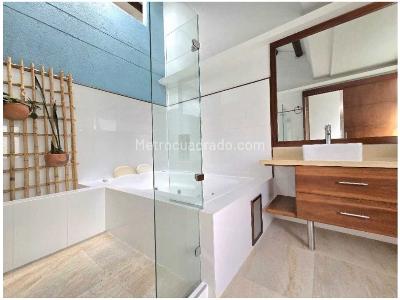 Casa de 3 alcobas en venta en Loma El Escobero, Envigado, 528 m² · foto 9 de 18