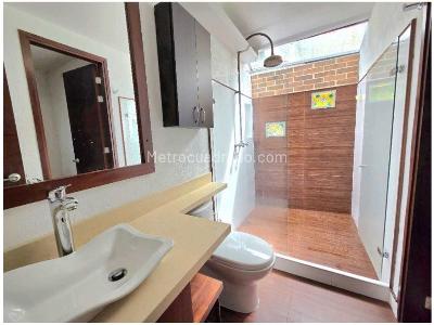 Casa de 3 alcobas en venta en Loma El Escobero, Envigado, 528 m² · foto 13 de 18