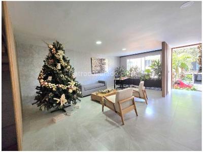 Casa de 4 alcobas en venta en San Jose, Sabaneta, 372 m² · foto 3 de 20