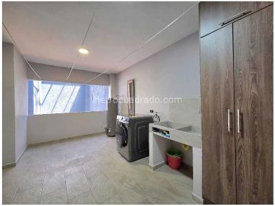 Casa de 4 alcobas en venta en San Jose, Sabaneta, 372 m² · foto 17 de 20