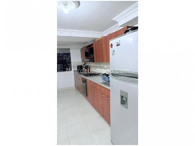 Apartamento de 3 alcobas en venta en Laureles, Medellín, 100 m² · foto 2 de 17