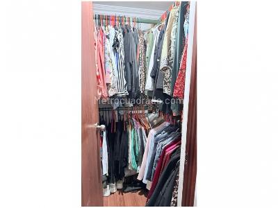 Apartamento de 3 alcobas en venta en Laureles, Medellín, 100 m² · foto 13 de 17