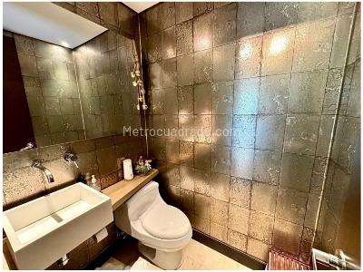 Apartamento de 3 alcobas en venta en El Poblado, Medellín, 235 m² · foto 18 de 18