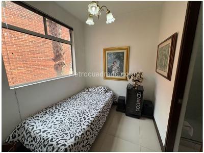 Casa de 3 alcobas en venta en Intermedia, Envigado, 516 m² · foto 13 de 20