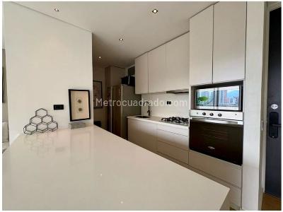 Apartamento de 2 alcobas en venta en El Poblado, Medellín, 83 m² · foto 4 de 12