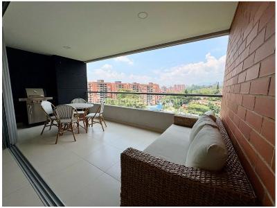 Apartamento de 3 alcobas en venta en El Escobero, Envigado, 151 m² · foto 3 de 13