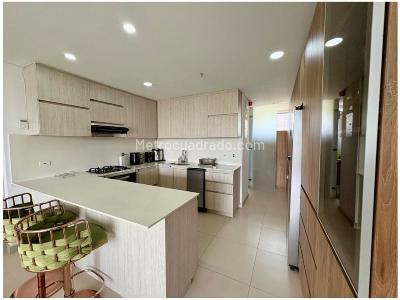 Apartamento de 3 alcobas en venta en El Escobero, Envigado, 151 m² · foto 5 de 13